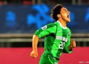 爱游戏竞技-青岛黄海凭借出色表现取得胜利，续写胜利传奇的简单介绍