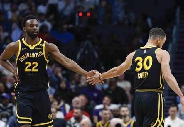 黄蜂成功逆袭,主场豪取胜利的简单介绍 黄蜂成功逆袭,主场豪取胜利的简单介绍