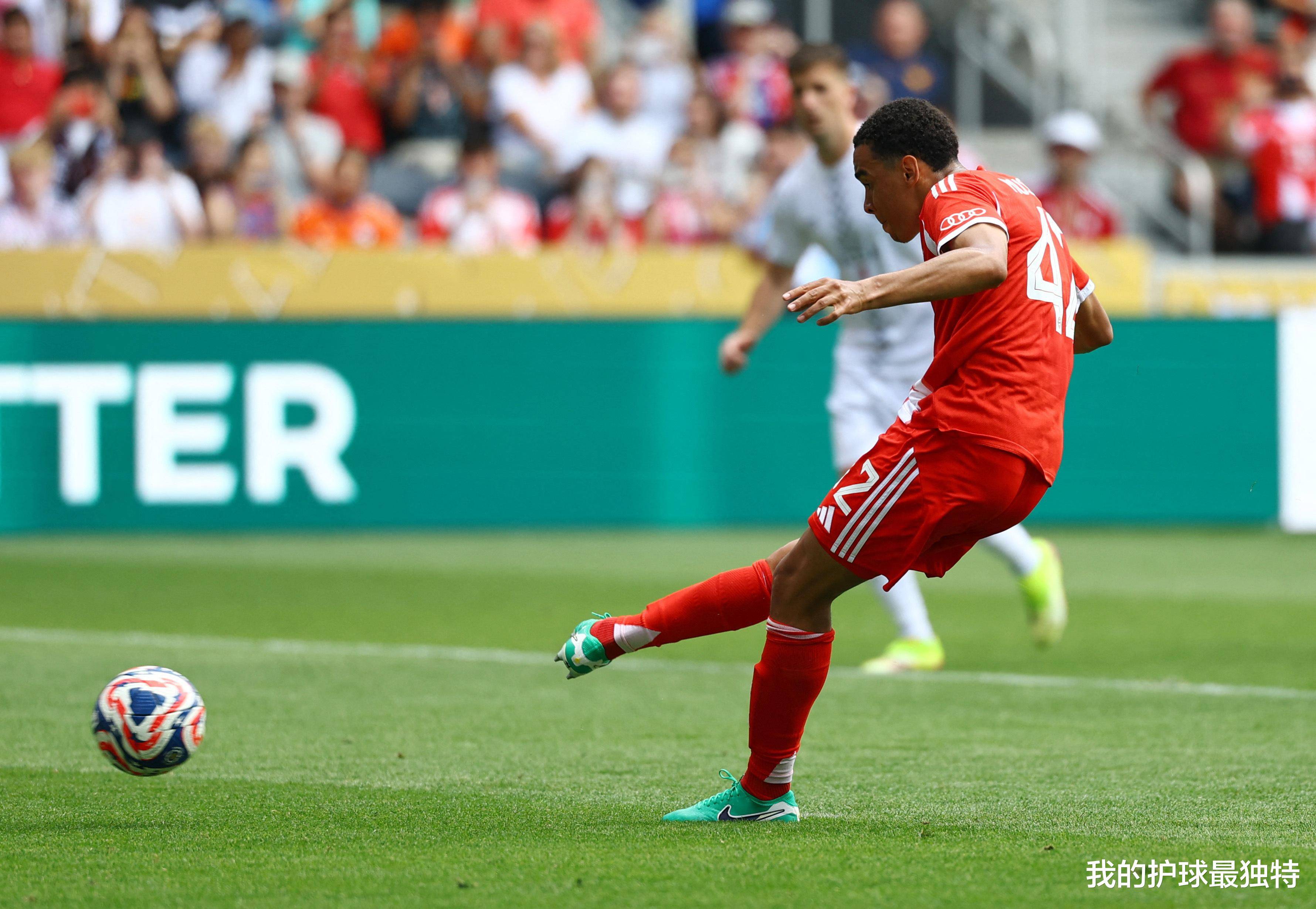 门将神勇！拜仁主力扑出关键进球