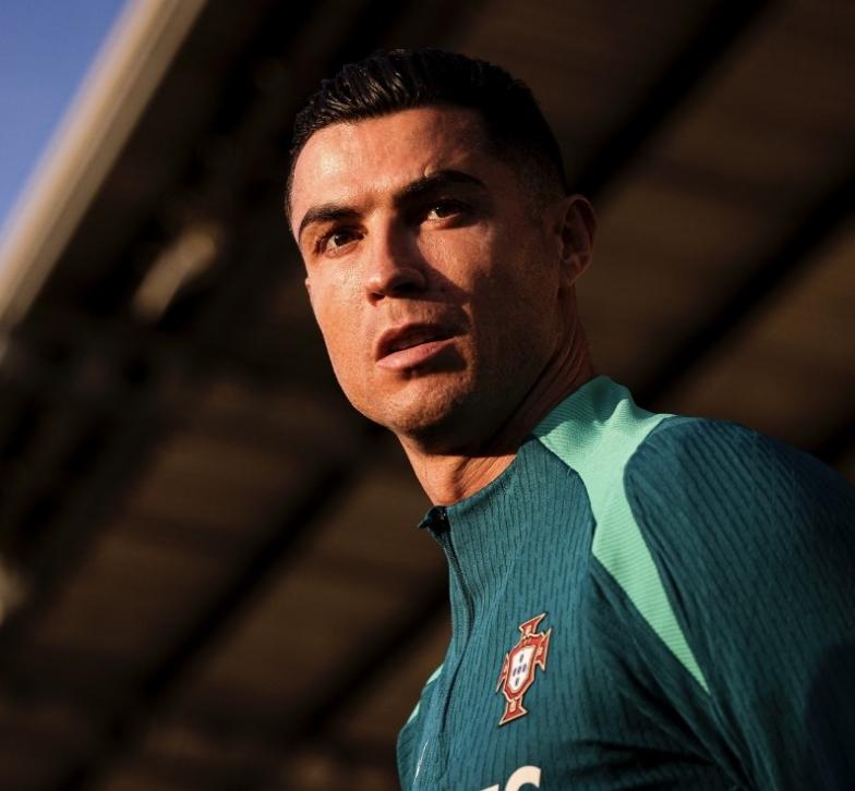 关于葡萄牙主帅因队员伤病不断遭到质疑的信息 关于葡萄牙主帅因队员伤病不断遭到质疑的信息