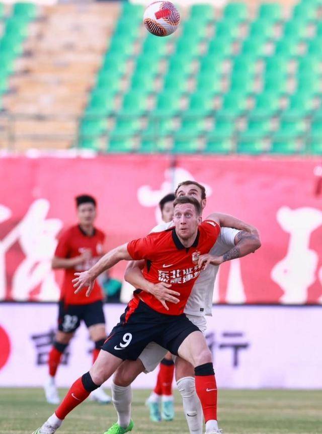 长春亚泰努力冲击前四,实现胜利的突破 长春亚泰努力冲击前四,实现胜利的突破