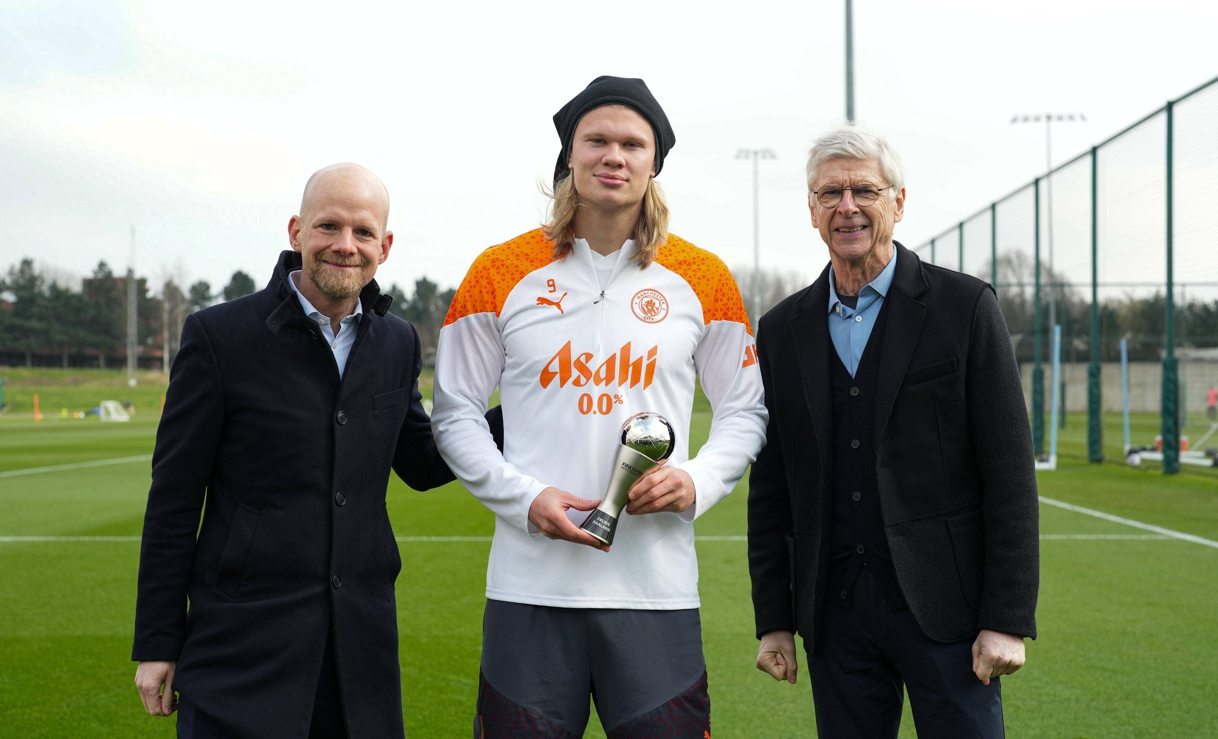 温格确认将回归执教，率领球队参加下赛季国际比赛的简单介绍